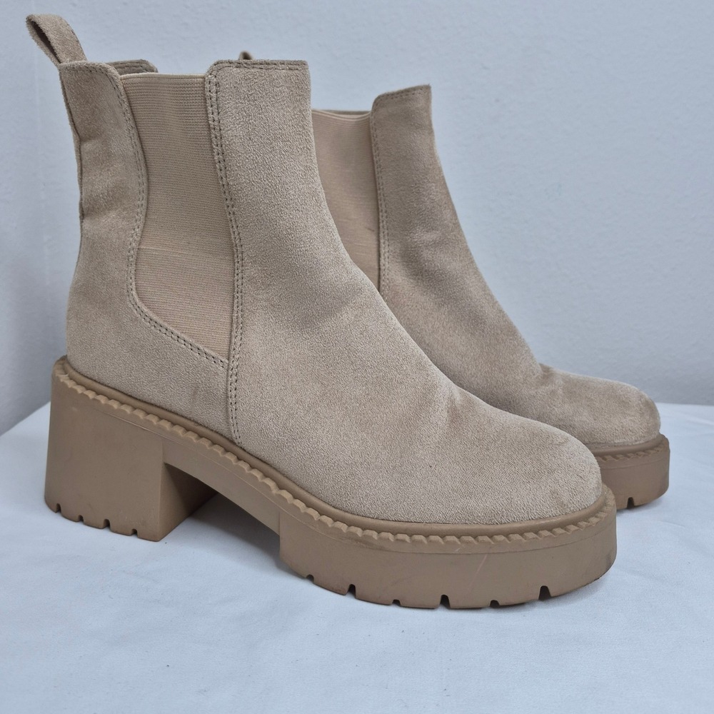 Madden Girl Dianna Sand‎ Beige Lug Sole Platform Chelsea Ankle Boots Chunky 8M